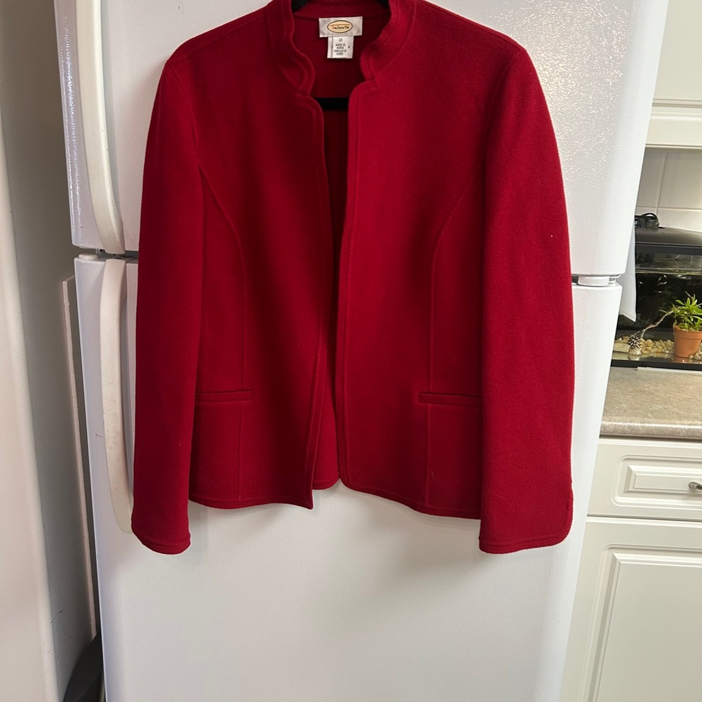 Talbots Vibrant Red Blazer
100% Wool. Size 12. Like New!
